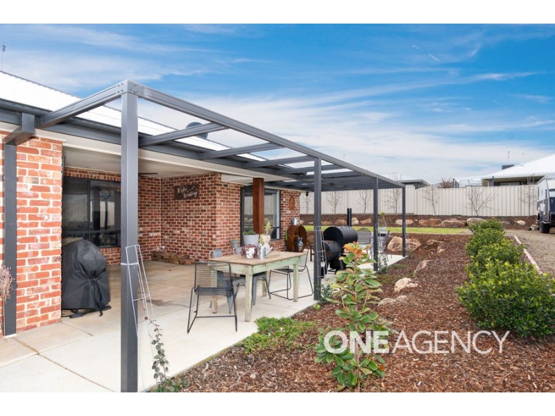 54 ROSS PARKWAY, Gobbagombalin NSW 2650