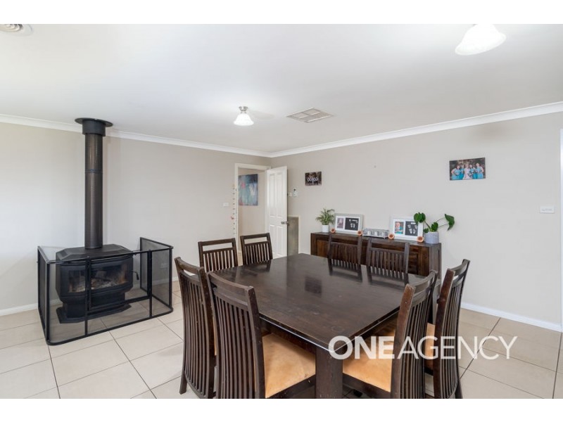 14 MELALEUCA DRIVE, Forest Hill NSW 2651