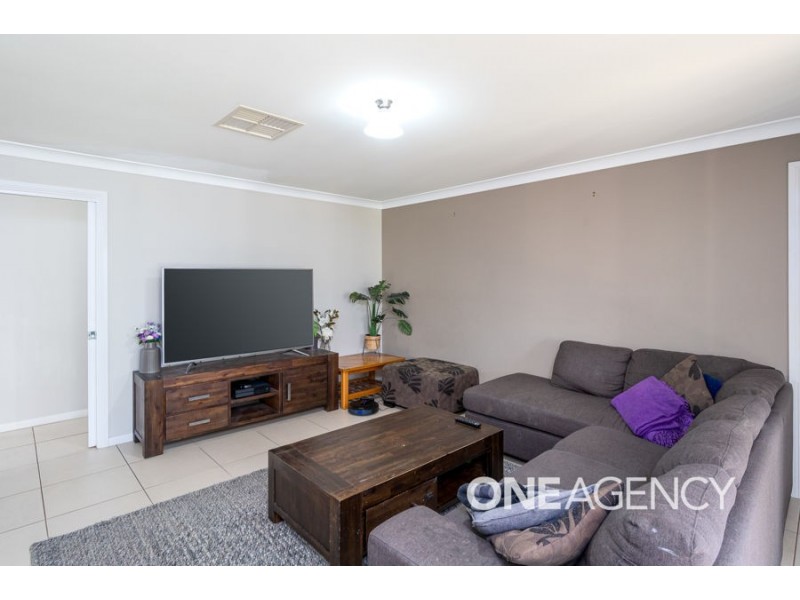 14 MELALEUCA DRIVE, Forest Hill NSW 2651
