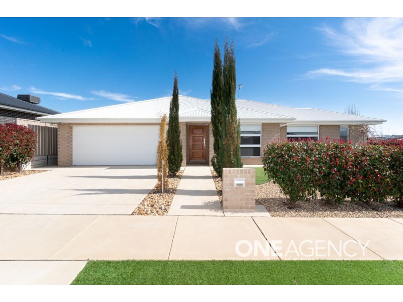 1 BARRETT STREET, Lloyd NSW 2650