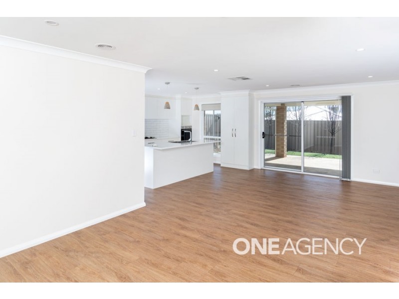 1 BARRETT STREET, Lloyd NSW 2650