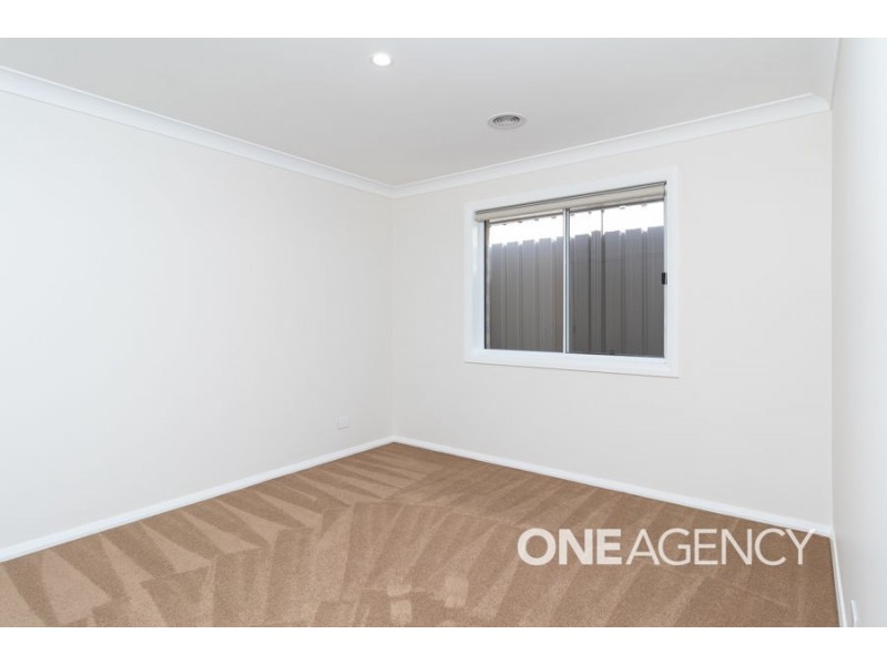 1 BARRETT STREET, Lloyd NSW 2650