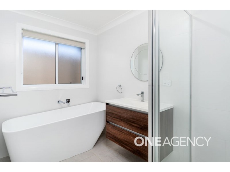 1 BARRETT STREET, Lloyd NSW 2650