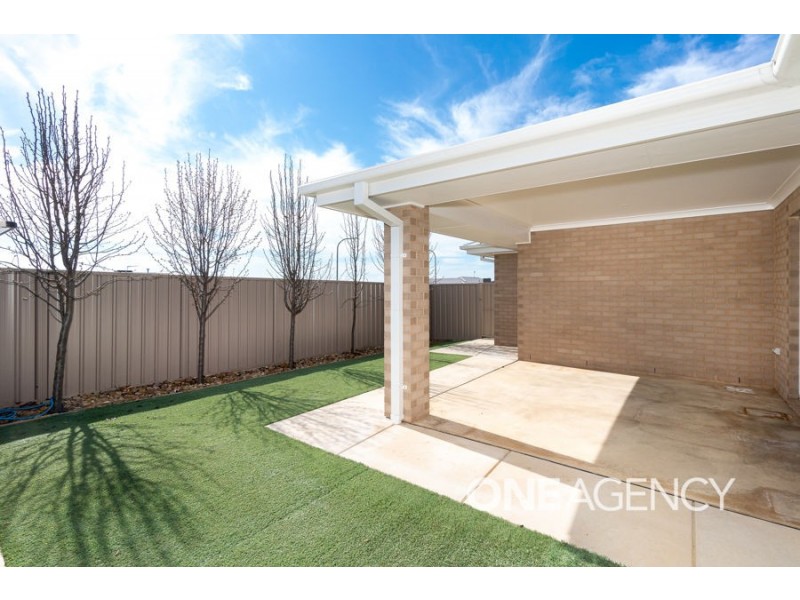 1 BARRETT STREET, Lloyd NSW 2650