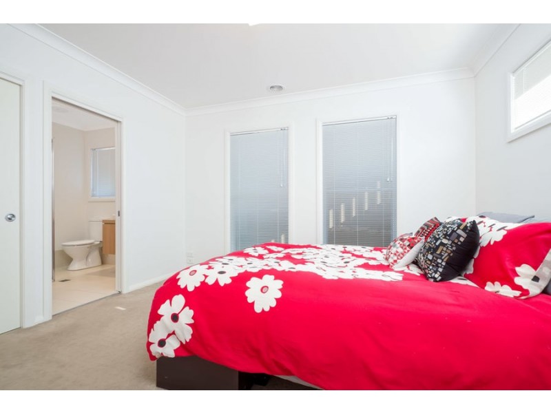 3/9 CLARENCE PLACE, Tatton NSW 2650