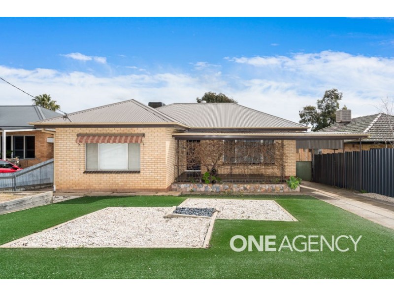 22 MARAMA PARADE, Mount Austin NSW 2650