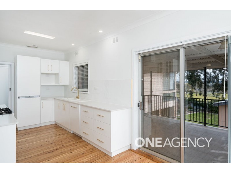 22 MARAMA PARADE, Mount Austin NSW 2650