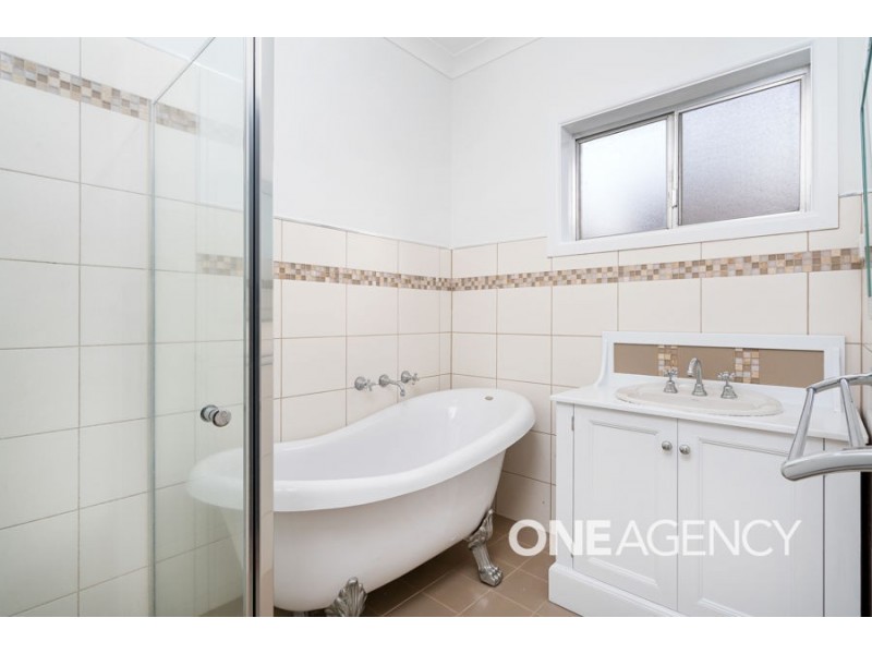 22 MARAMA PARADE, Mount Austin NSW 2650