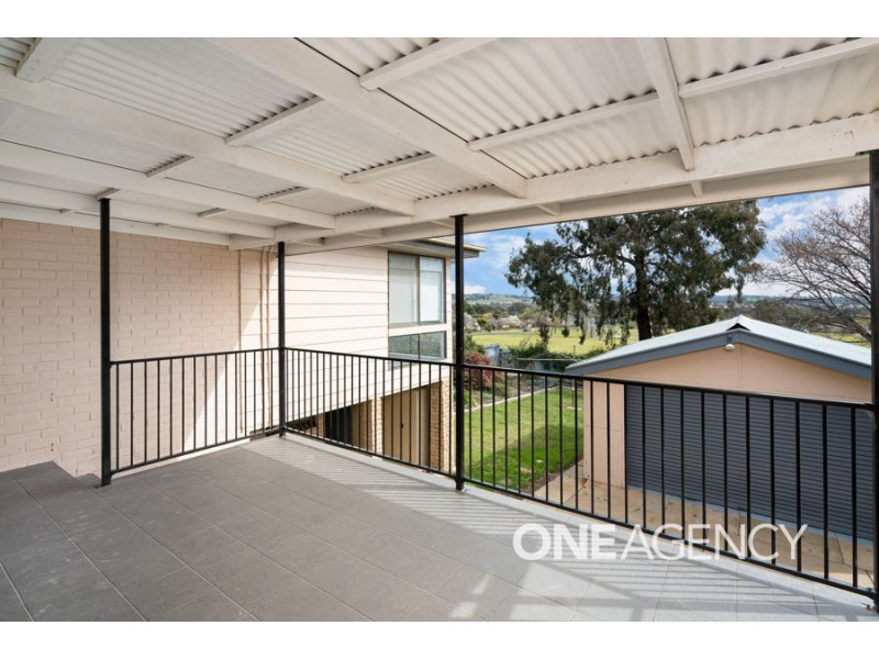 22 MARAMA PARADE, Mount Austin NSW 2650