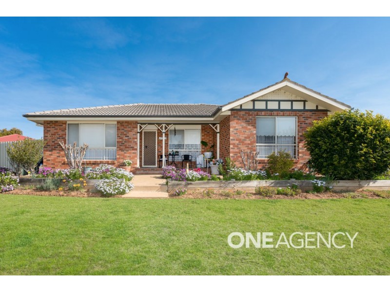 3/2 DUNN AVENUE, Forest Hill NSW 2651