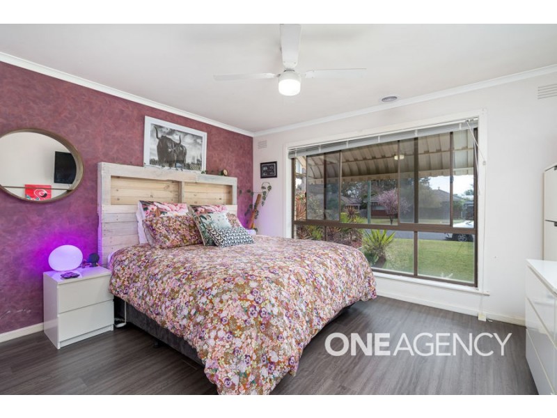 26 HUTHWAITE STREET, Mount Austin NSW 2650