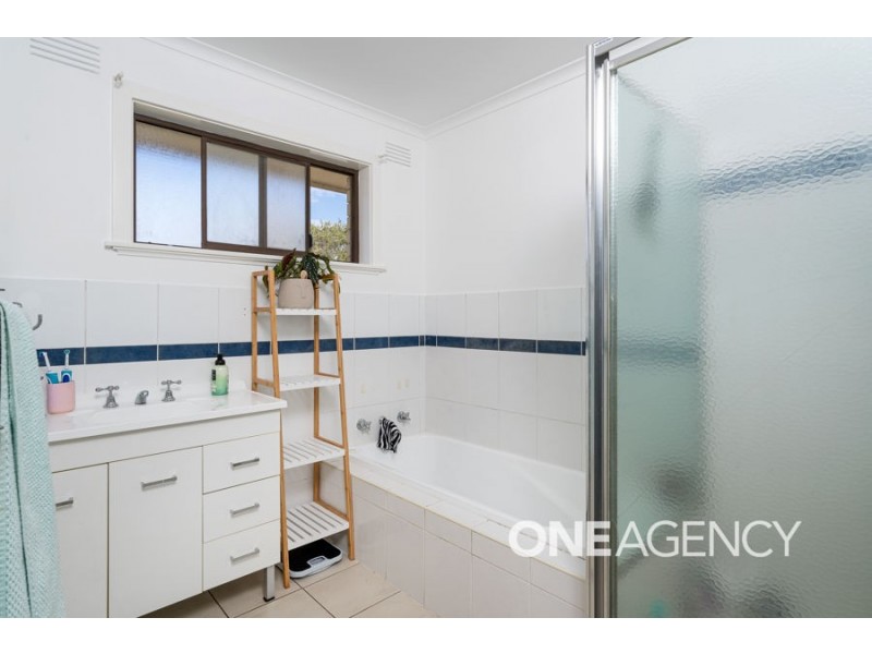 26 HUTHWAITE STREET, Mount Austin NSW 2650