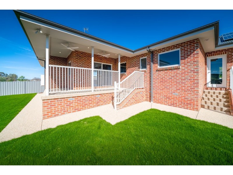 103 COLEMAN STREET, Turvey Park NSW 2650