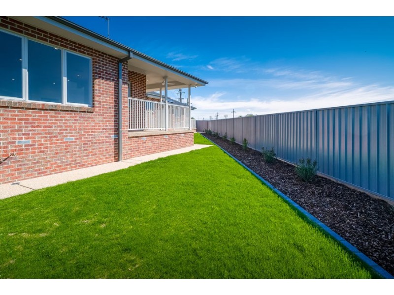 103 COLEMAN STREET, Turvey Park NSW 2650