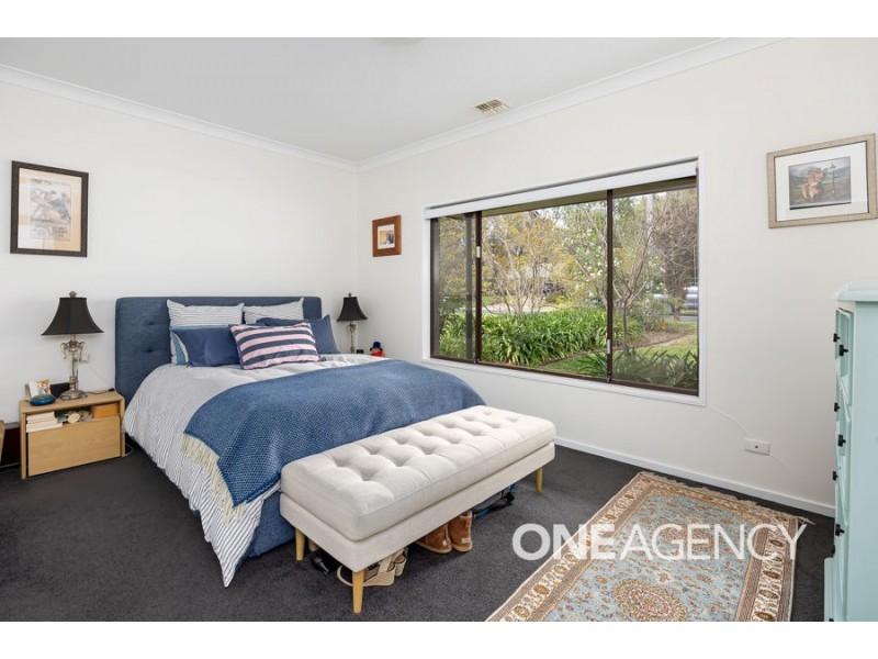 21 NORFOLK AVENUE, Lake Albert NSW 2650