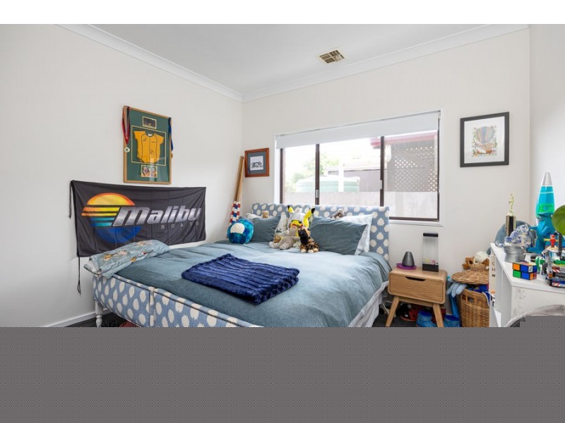 21 NORFOLK AVENUE, Lake Albert NSW 2650