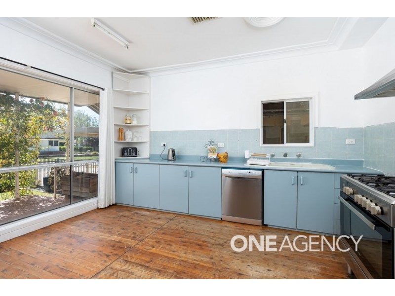 8 JOHN STREET, Kooringal NSW 2650