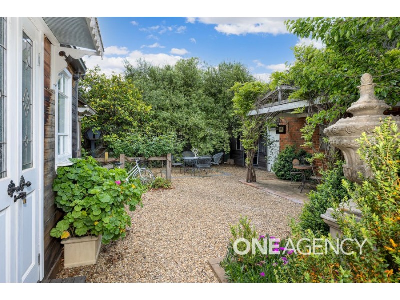 15 LINDSAY STREET, Turvey Park NSW 2650