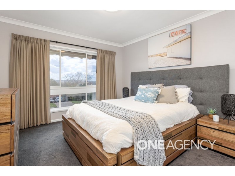 9 AMSTERDAM CRESCENT, Tolland NSW 2650