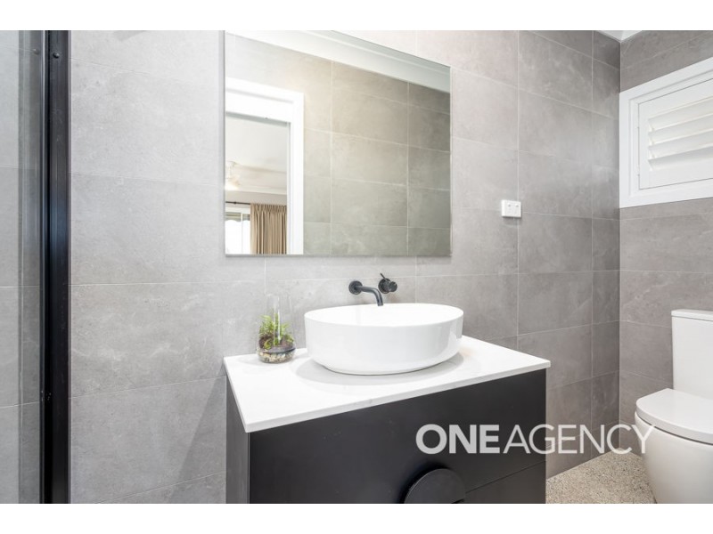 9 AMSTERDAM CRESCENT, Tolland NSW 2650