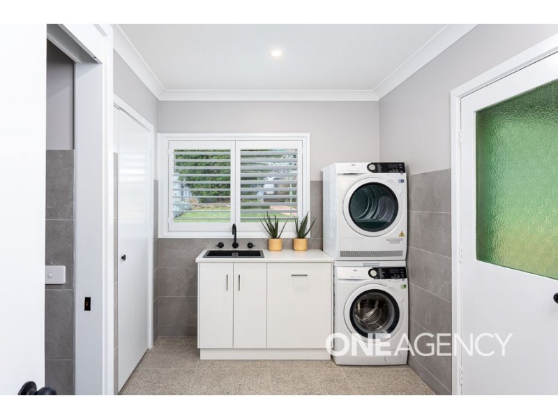 9 AMSTERDAM CRESCENT, Tolland NSW 2650