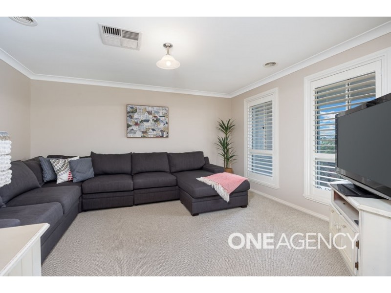 8 YARRAWAH CRESCENT, Bourkelands NSW 2650