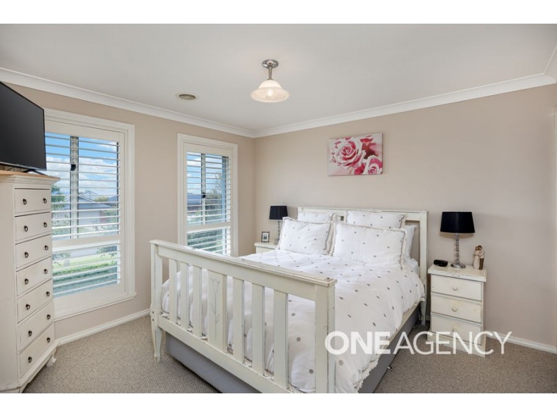 8 YARRAWAH CRESCENT, Bourkelands NSW 2650