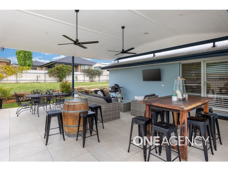 8 YARRAWAH CRESCENT, Bourkelands NSW 2650