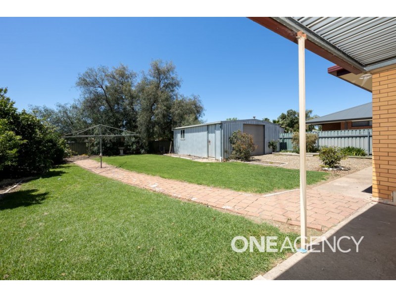 32 DUNN AVENUE, Forest Hill NSW 2651