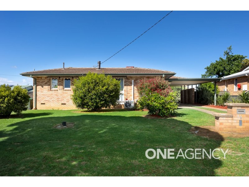 6 STILLMAN AVENUE, Kooringal NSW 2650