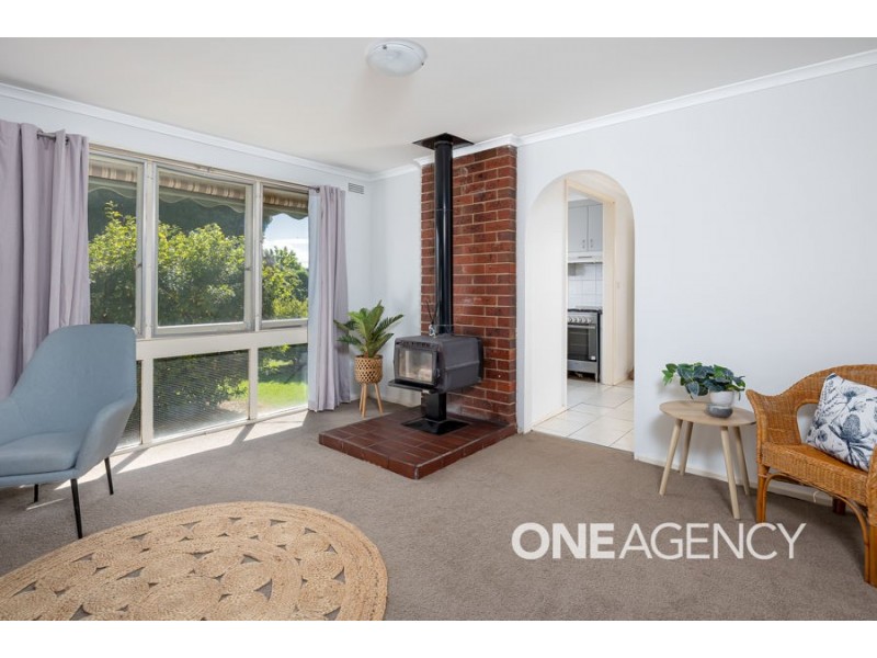 6 STILLMAN AVENUE, Kooringal NSW 2650