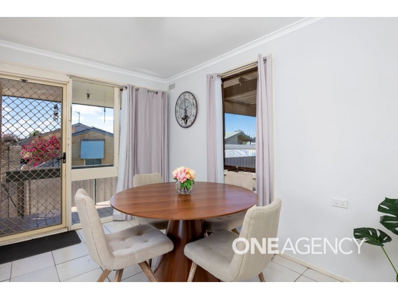 6 STILLMAN AVENUE, Kooringal NSW 2650