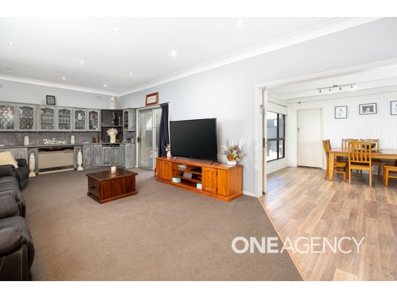 429 LAKE ALBERT ROAD, Kooringal NSW 2650