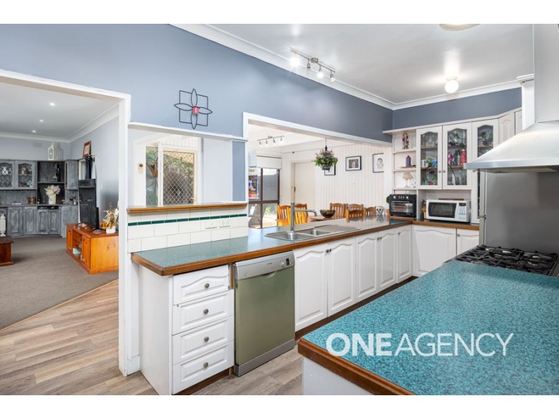 429 LAKE ALBERT ROAD, Kooringal NSW 2650