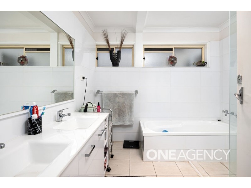 429 LAKE ALBERT ROAD, Kooringal NSW 2650