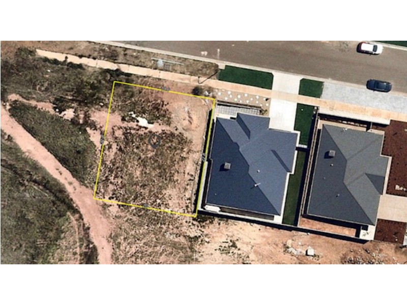 47 BARTON AVENUE, Lloyd NSW 2650