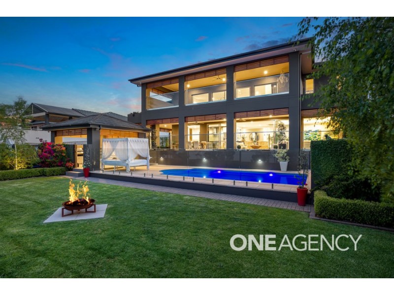 56 LAKEHAVEN DRIVE, Lake Albert NSW 2650