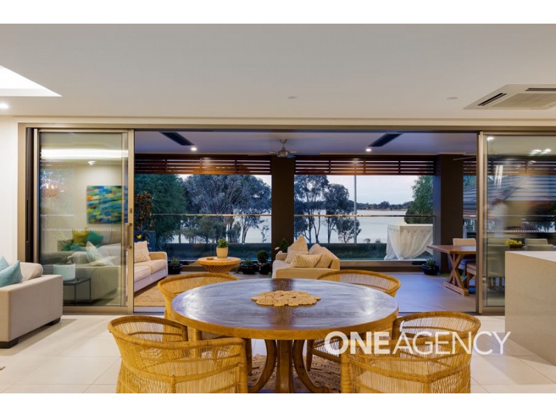 56 LAKEHAVEN DRIVE, Lake Albert NSW 2650