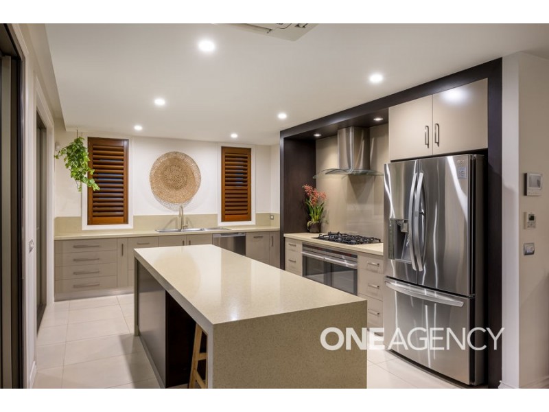 56 LAKEHAVEN DRIVE, Lake Albert NSW 2650