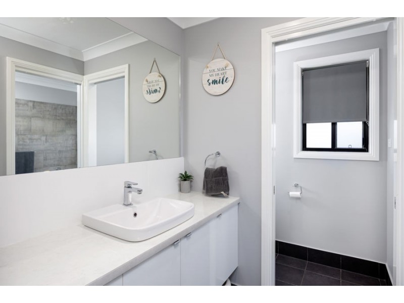 6 BEECH STREET, Forest Hill NSW 2651