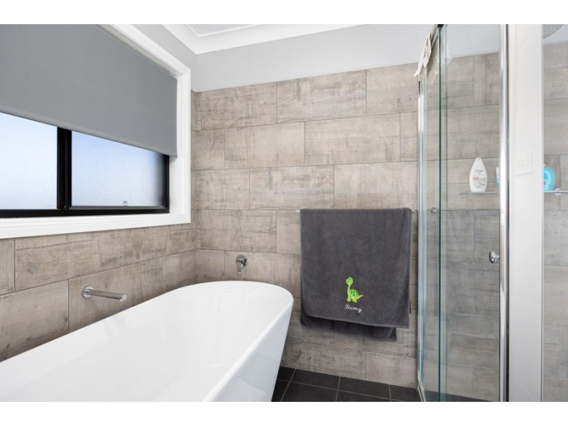 6 BEECH STREET, Forest Hill NSW 2651