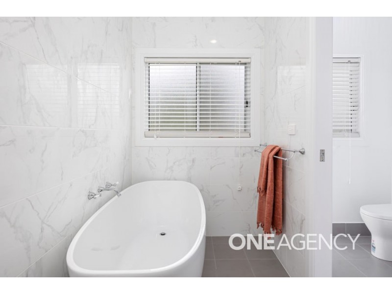 385 LAKE ALBERT ROAD, Kooringal NSW 2650