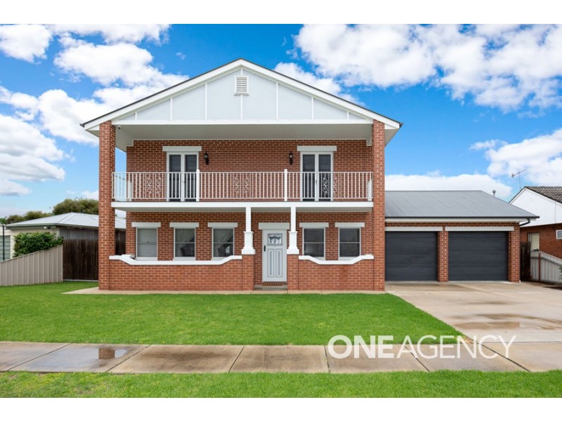 4 THOMAS STREET, Wagga Wagga NSW 2650