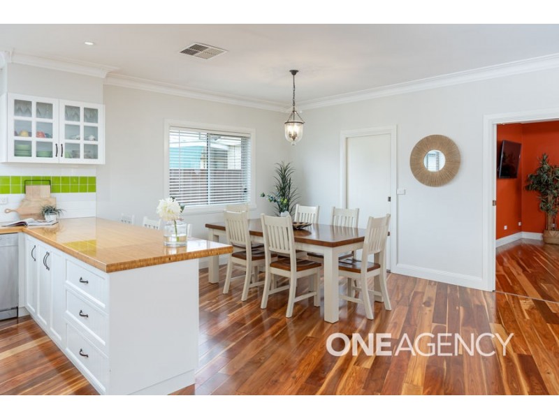 4 THOMAS STREET, Wagga Wagga NSW 2650