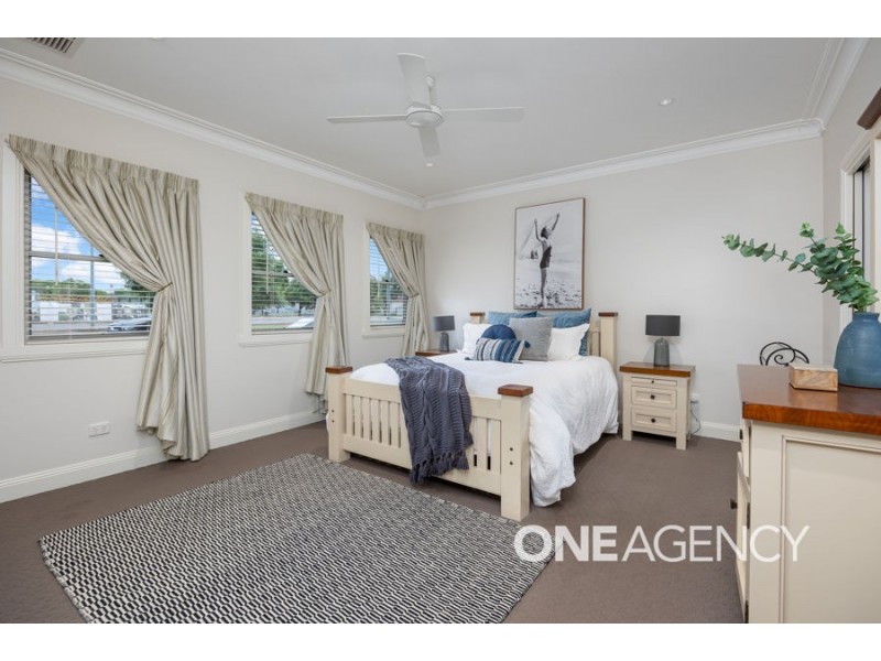 4 THOMAS STREET, Wagga Wagga NSW 2650