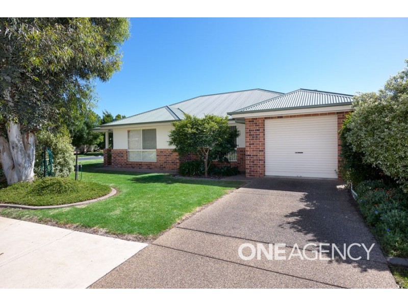 1/29 LANSDOWNE AVENUE, Lake Albert NSW 2650