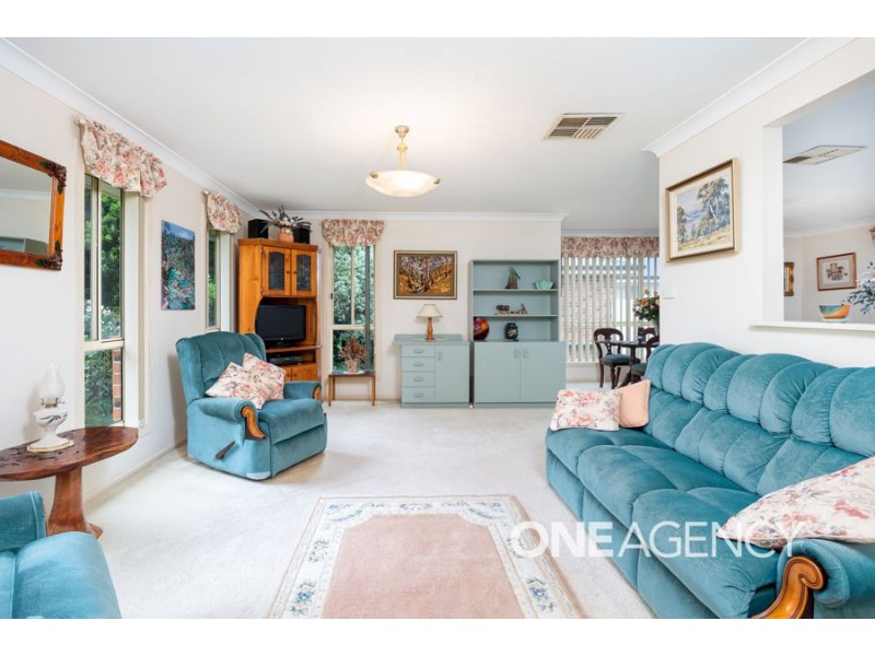 1/29 LANSDOWNE AVENUE, Lake Albert NSW 2650