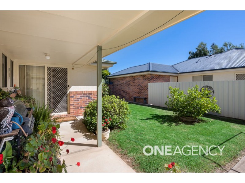 1/29 LANSDOWNE AVENUE, Lake Albert NSW 2650
