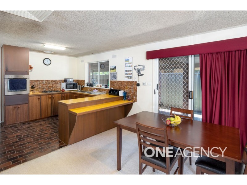 40 VINCENT ROAD, Lake Albert NSW 2650