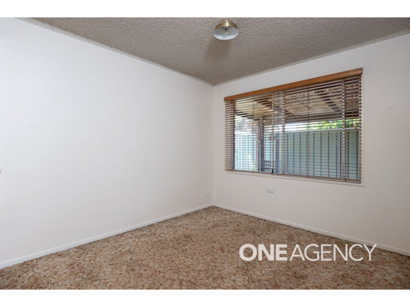 40 VINCENT ROAD, Lake Albert NSW 2650